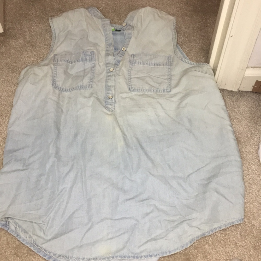 Sleeveless top